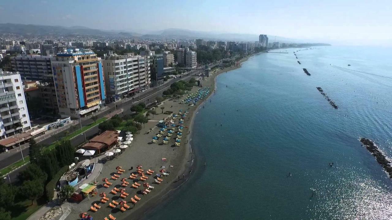 City Pearl - Modern 2 Bed Sea View Apt In City Centre Limassol Exteriör bild